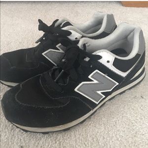 Black New Balance 574